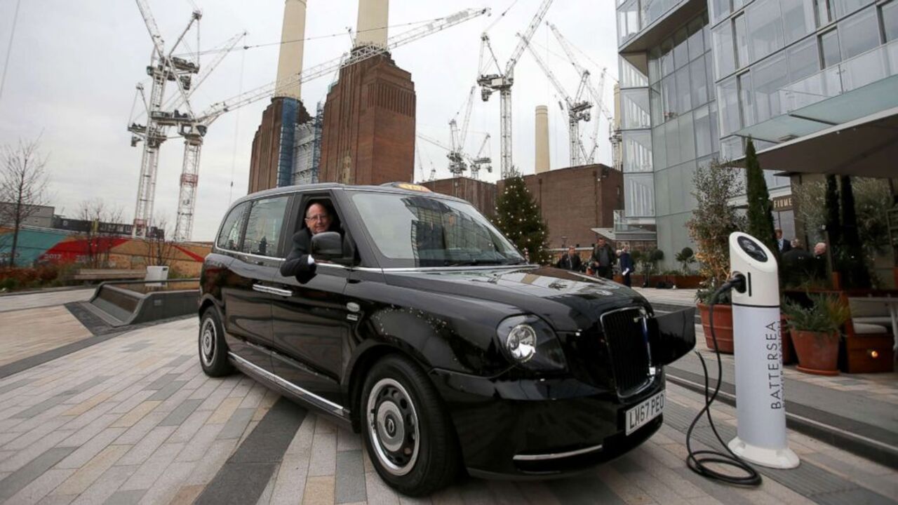 I taxi neri di Londra diventano elettrici
