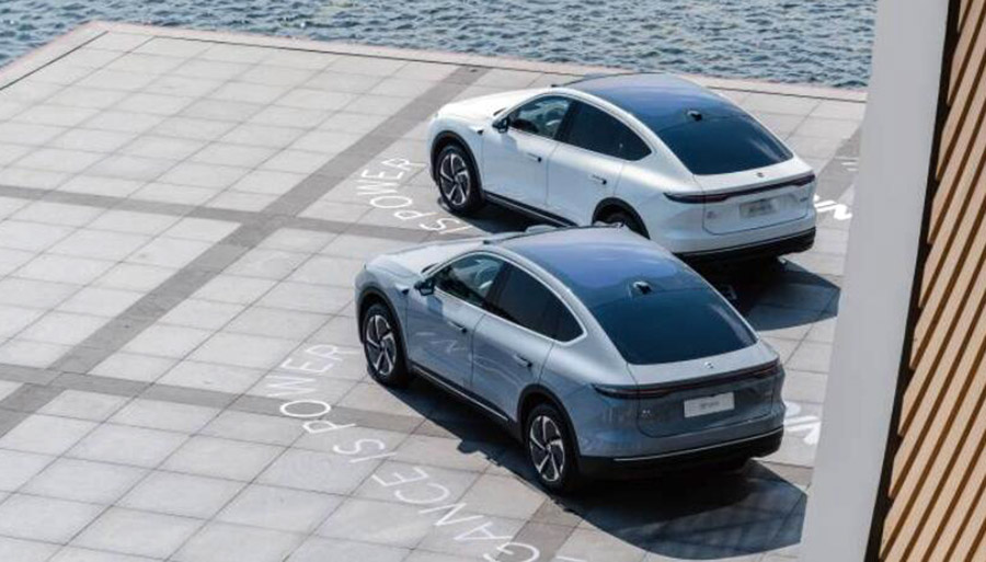 NIO EC7