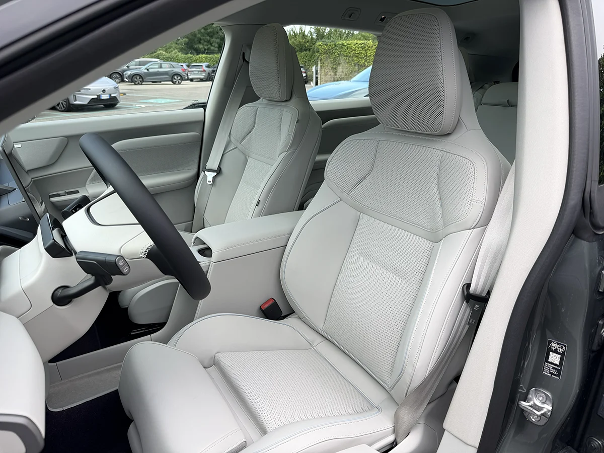Volvo EX60