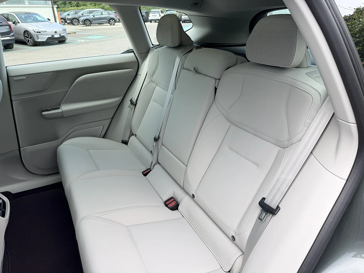 Volvo EX60