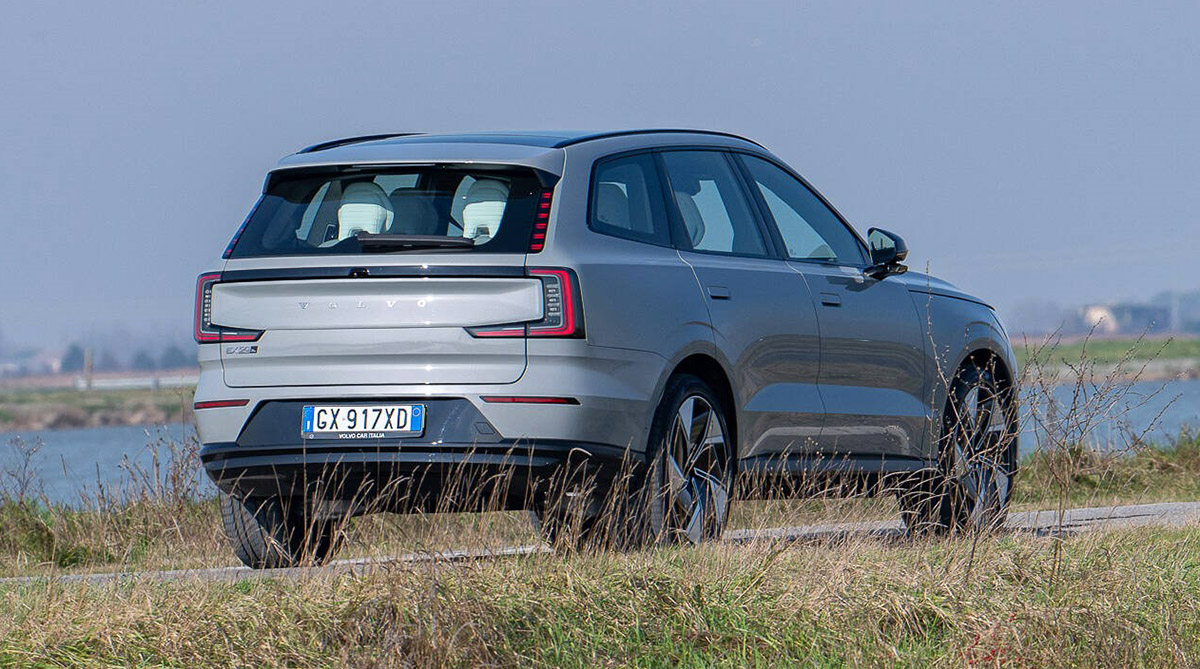 Volvo EX90