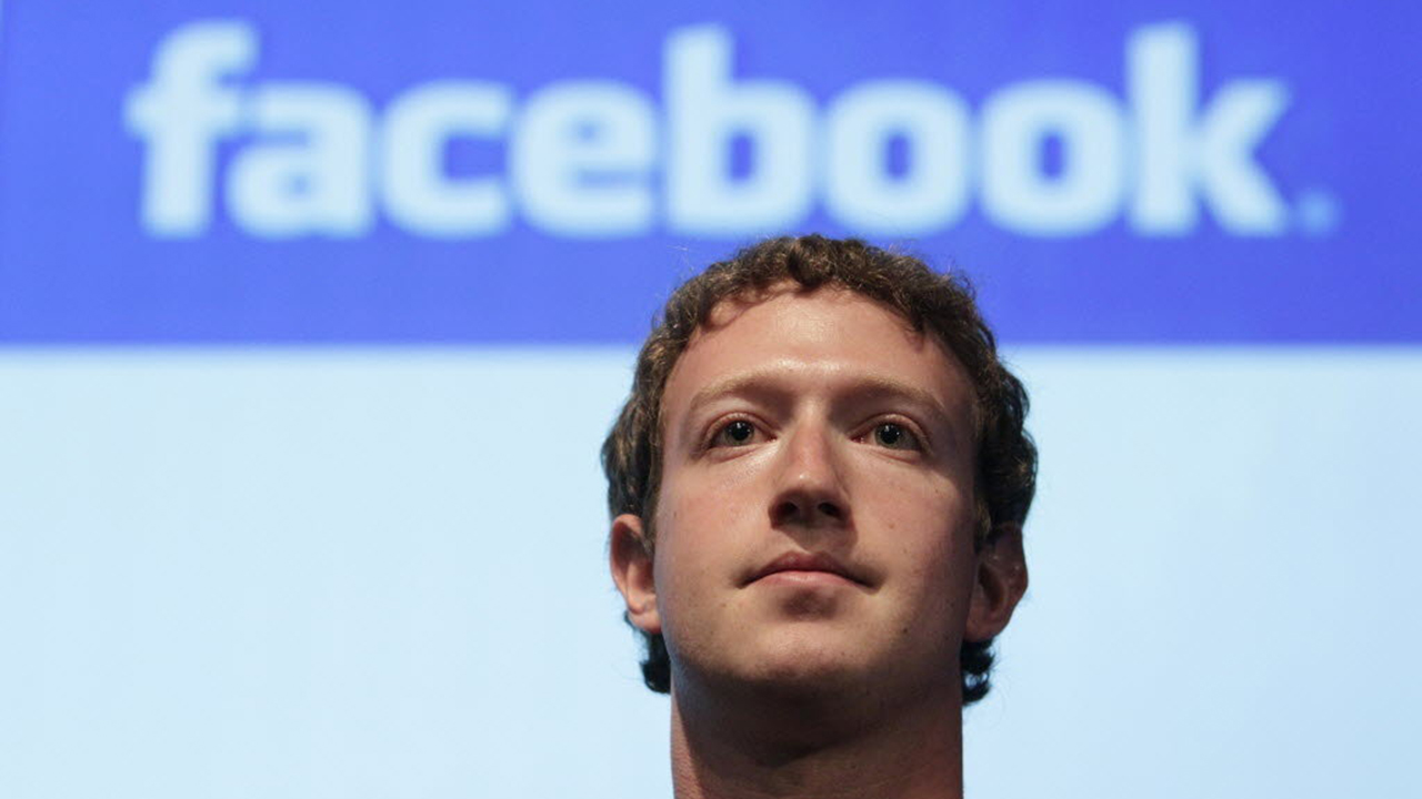 Zuckerberg segue i trend: sempre più post consigliati su Facebook e Instagram