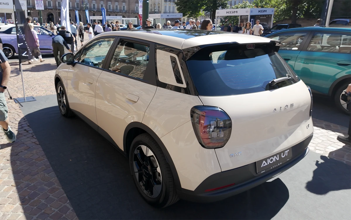 GAC Aion UT