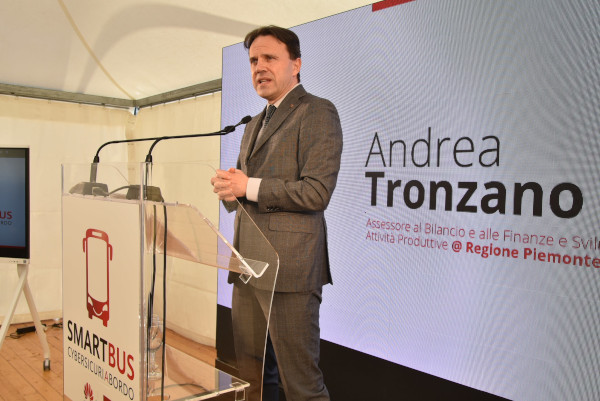 Huawei_ParoleO_Stili_SmartBus_Conferenza_AndreaTronzano