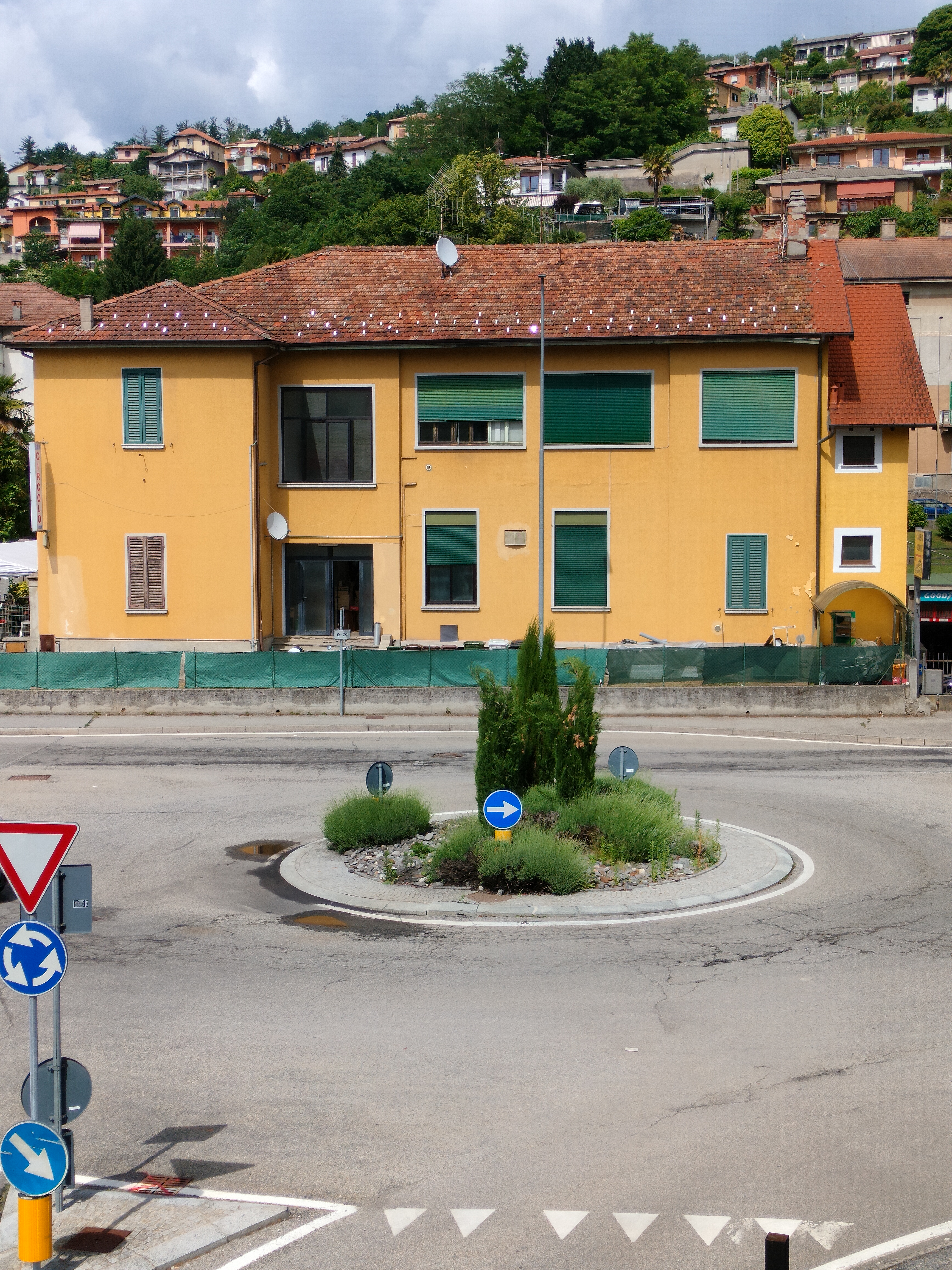 + Immagine ingrandita +