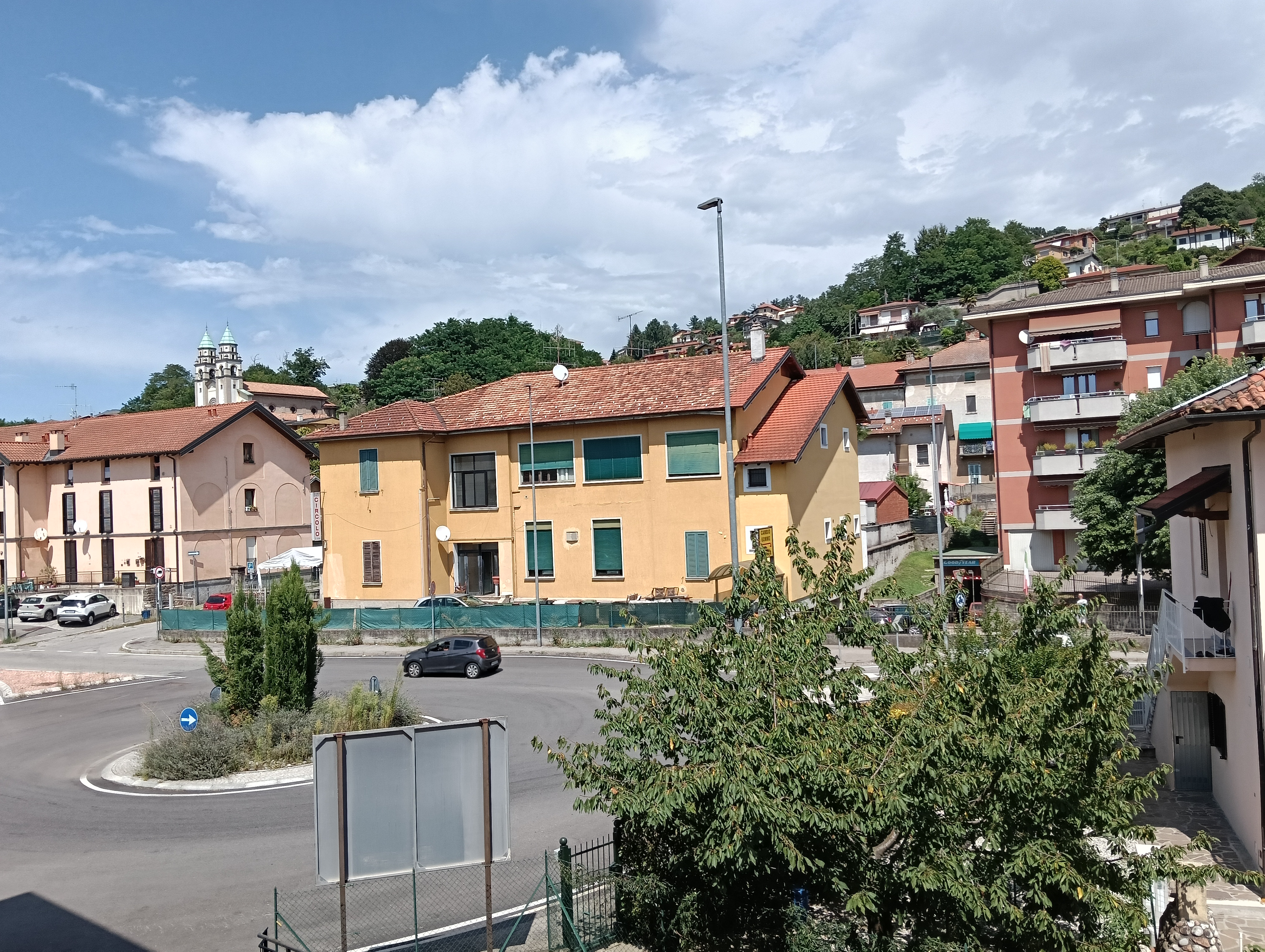 + Immagine ingrandita +