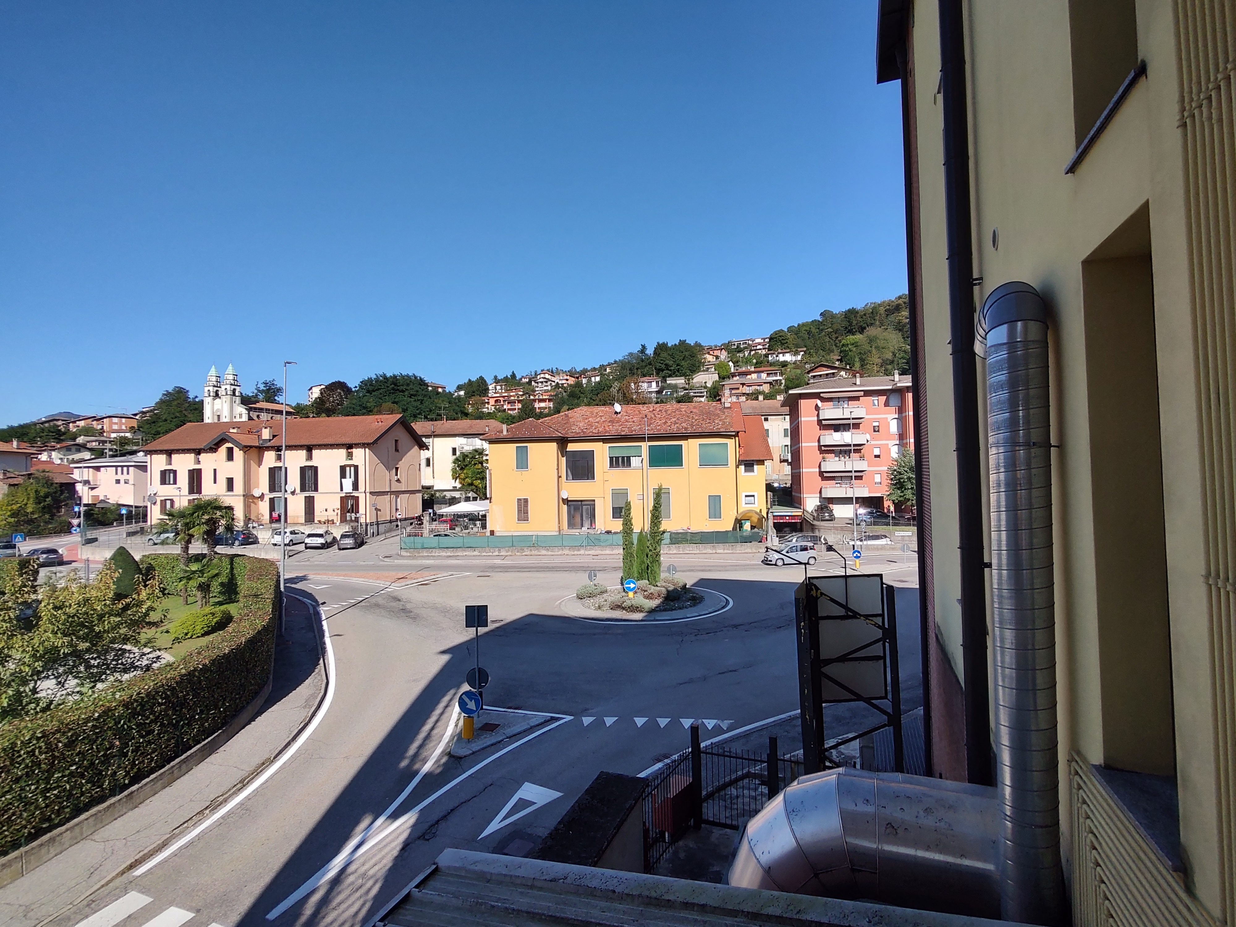 + Immagine ingrandita +