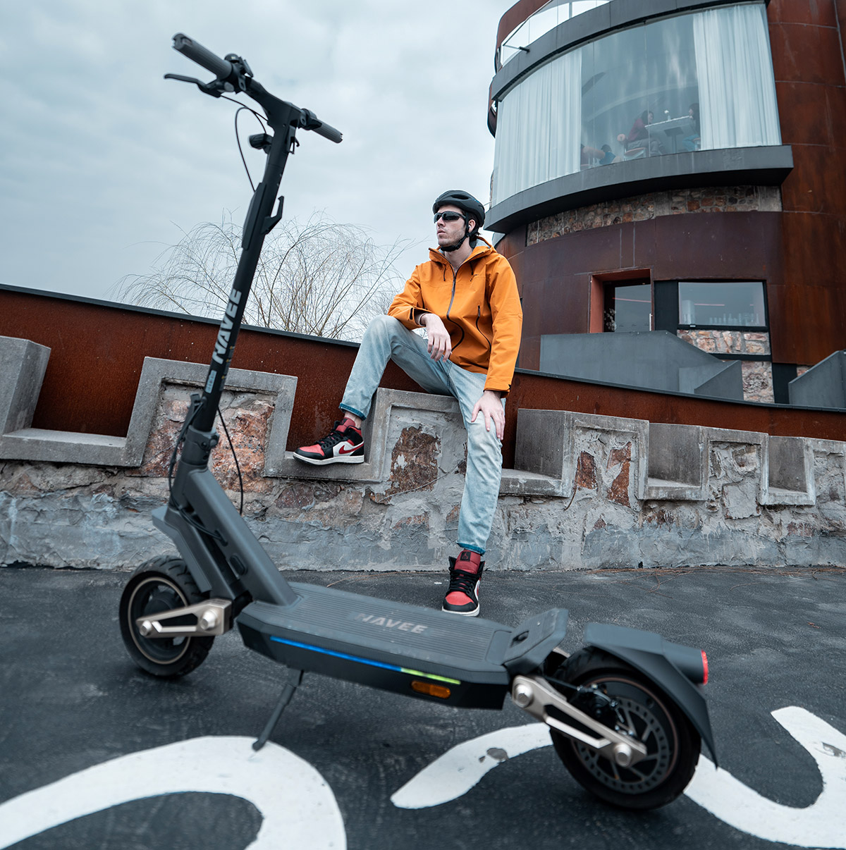 Navee 2025