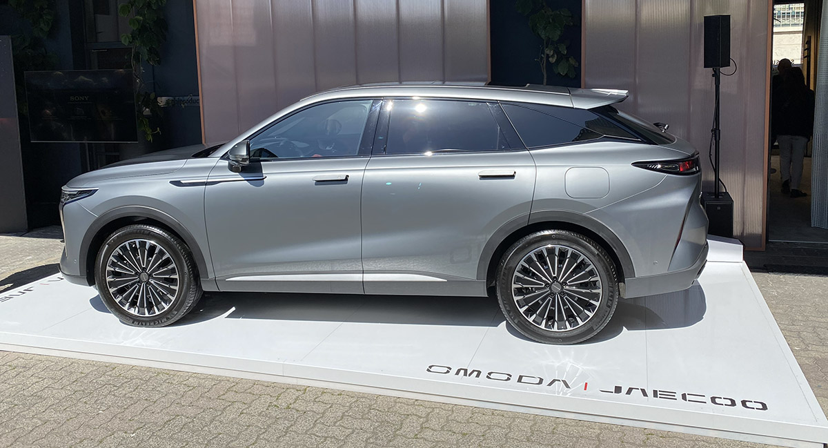 Omoda 9