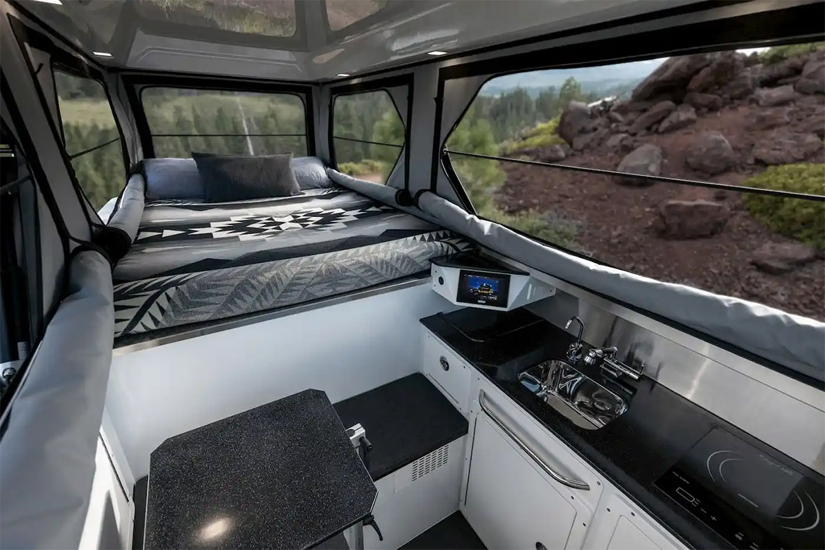 Hummer EV EarthCruiser