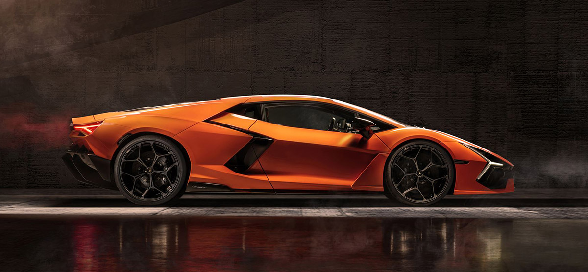 Lamborghini Revuelto