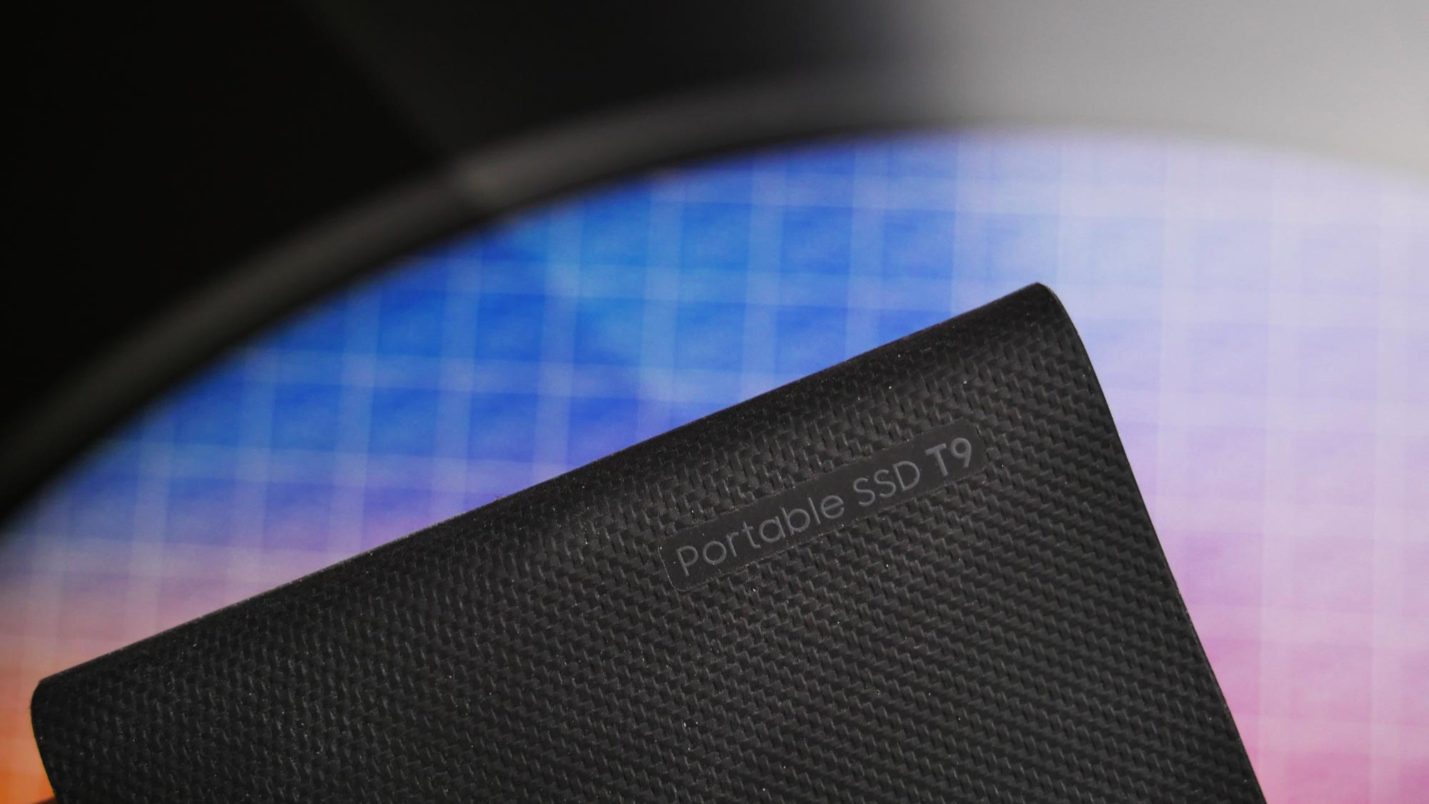 Recensione Samsung SSD Portatile T9: robusto fuori e veloce dentro
