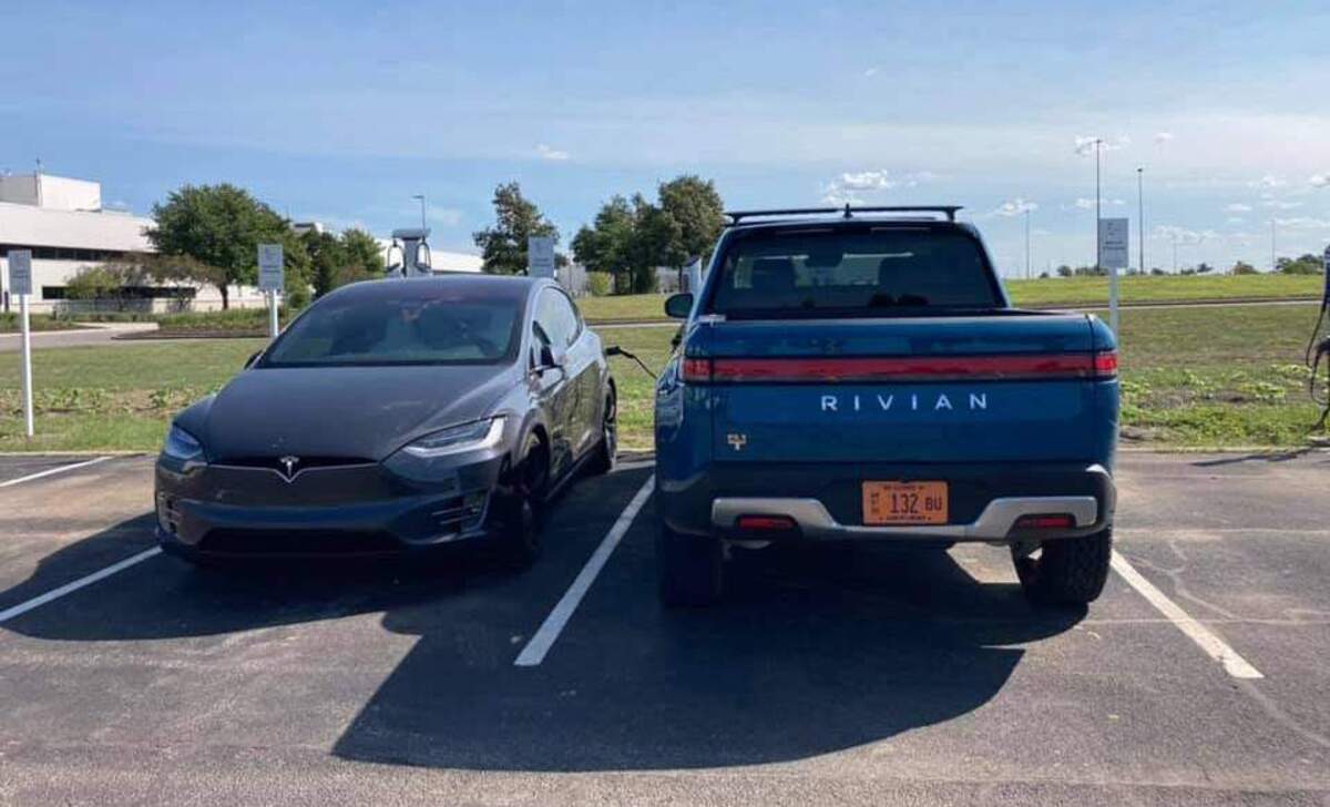 Tesla VS Rivian