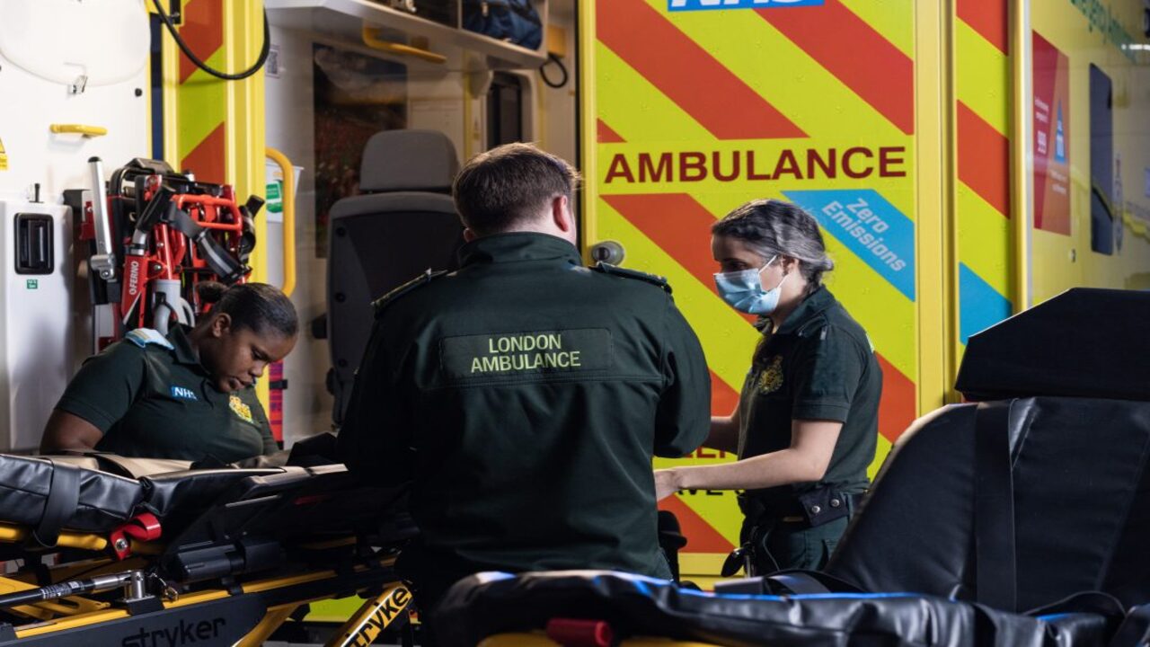 ambulanze elettriche Ford Londra