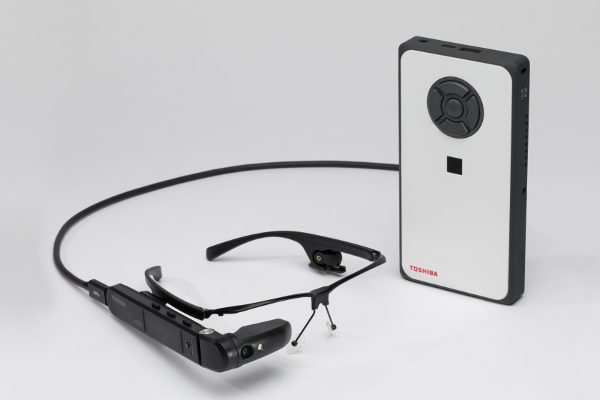 Toshiba_dynaEdge_AR_Smart_Glasses