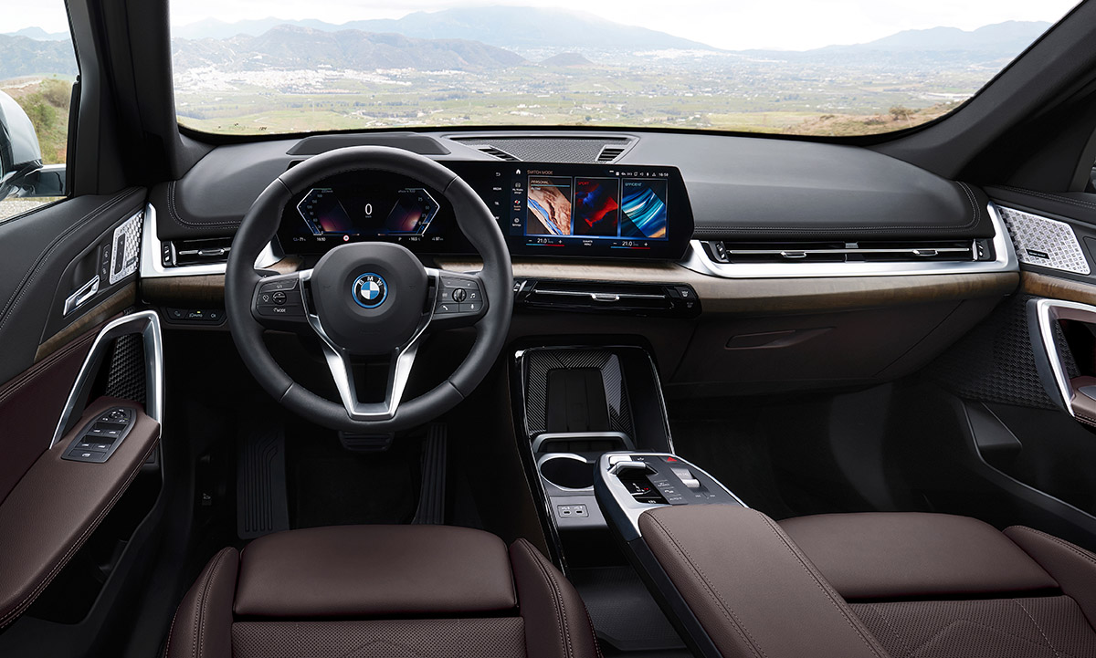 BMW iX1