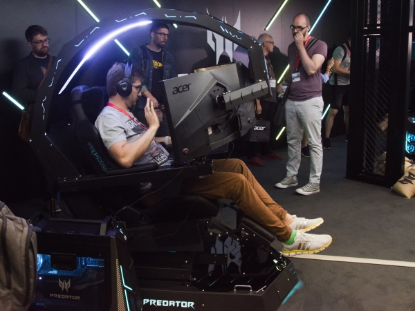 Acer Predator Thronos
