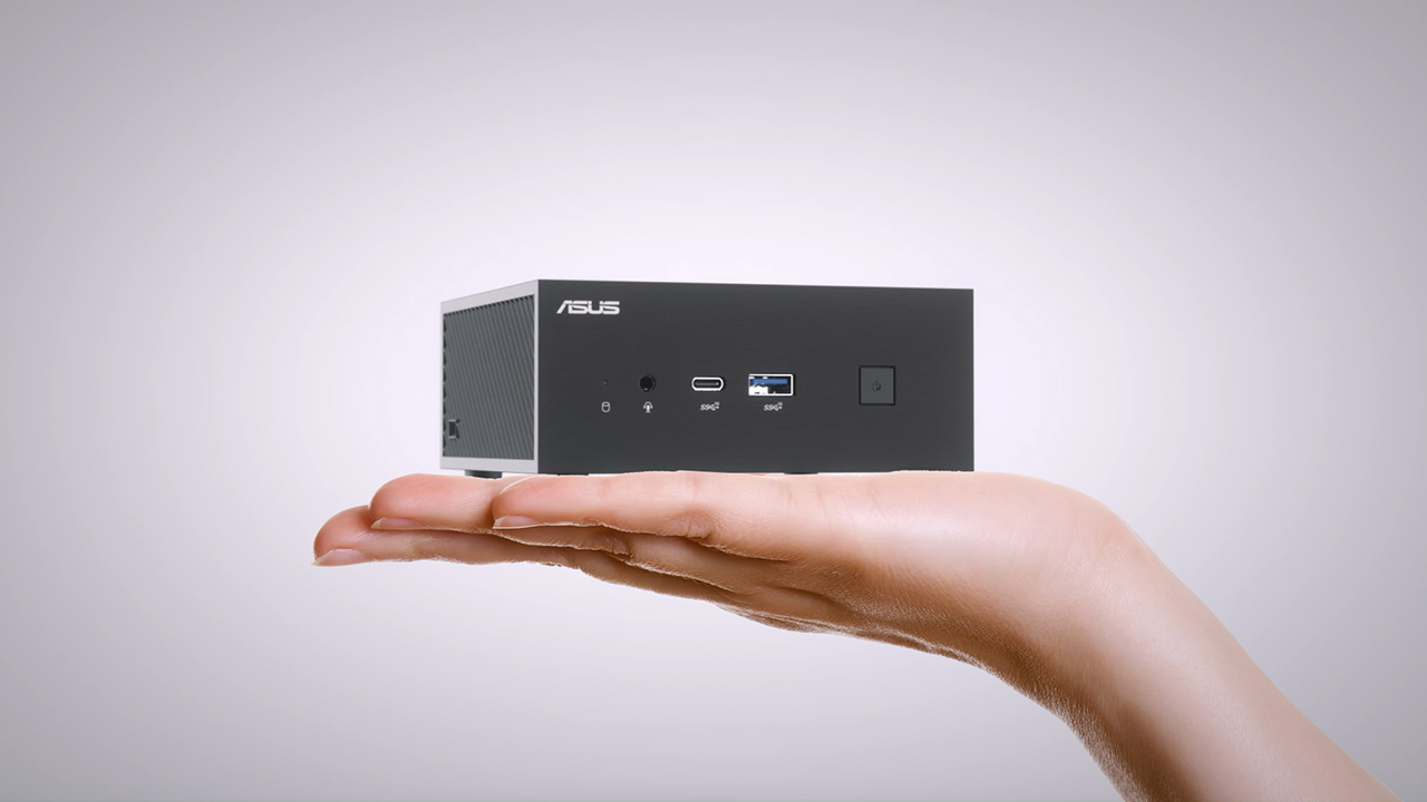 ASUS Mini PC ExpertCenter PN64 ed ExpertCenter PN52 
