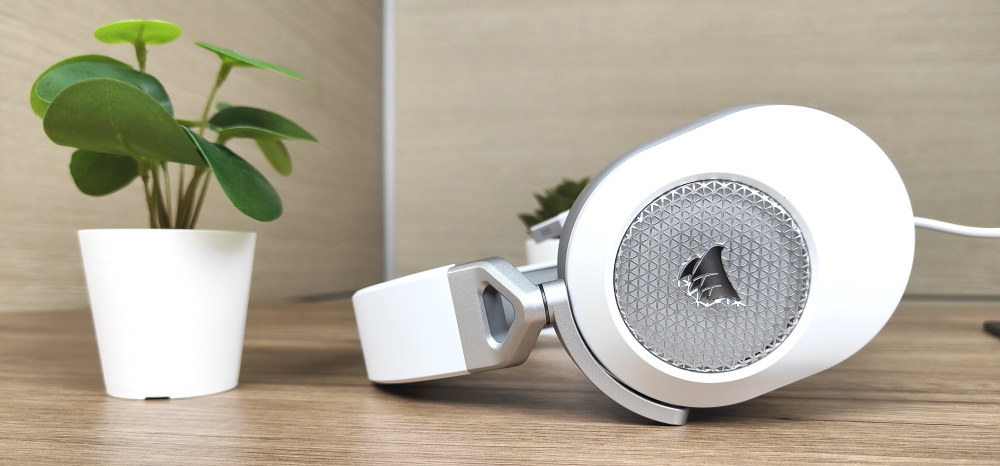 Corsair HS65 Surround