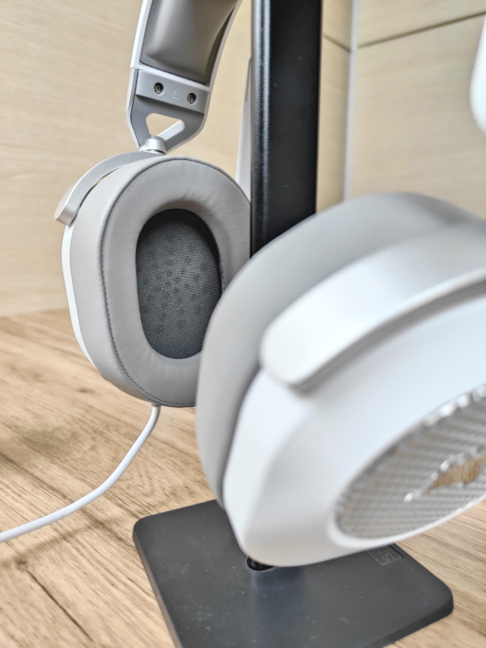 Corsair HS65 Surround