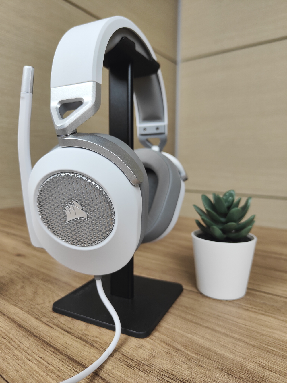Corsair HS65 Surround