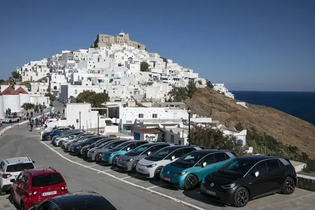 VW elettrifica l'isola greca