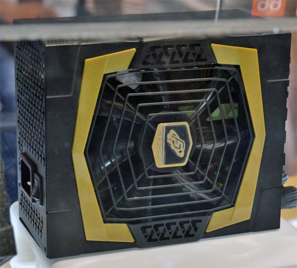 fps_computex_2011_2.jpg (49151 bytes)