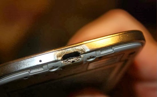 Samsung Galaxy S4, danno