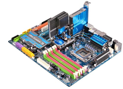 /immagini/gigabyte_17a_s.jpg (39515 bytes)