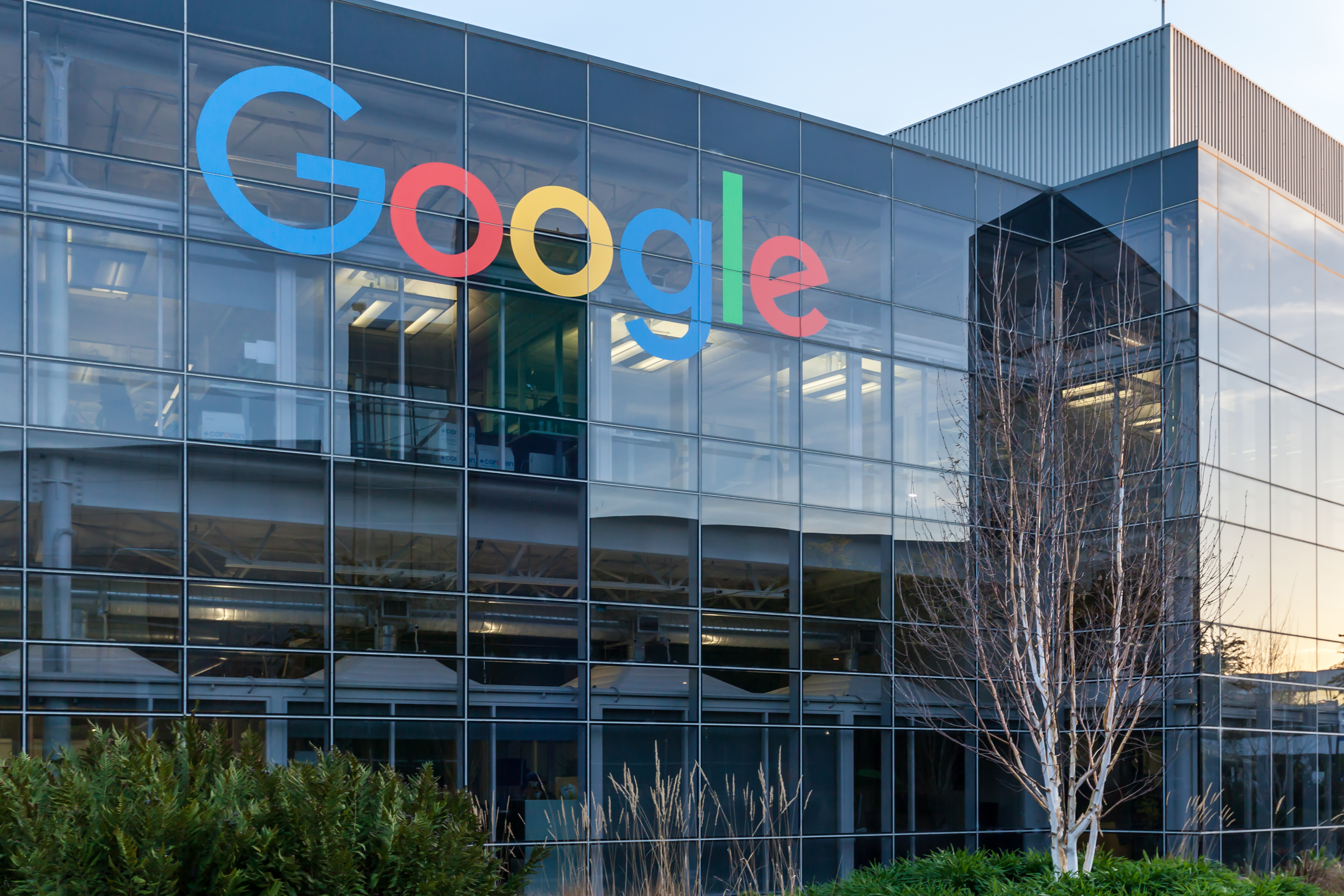Google accusata di abuso di posizione dominante: risarcimenti richiesti per 25 miliardi di euro