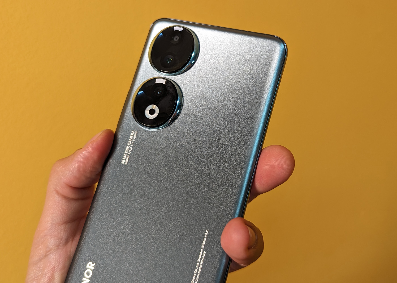 HONOR 90