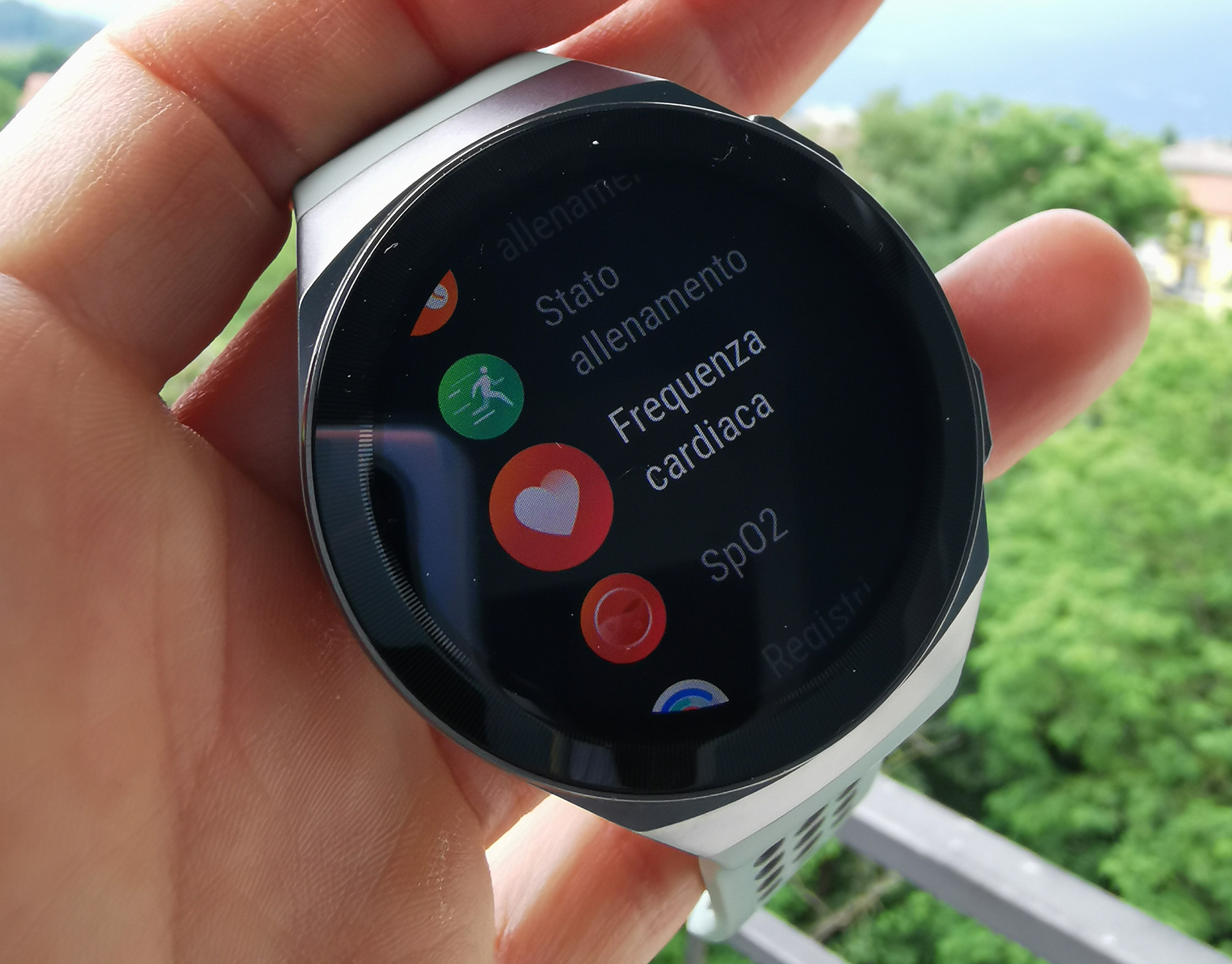 Huawei Watch GT 2e: tanta autonomia con batteria per chi è attento allo  sport