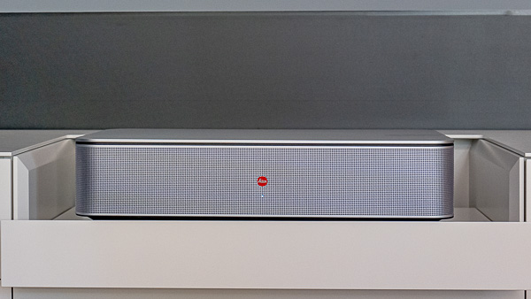 Leica Cine 1: proiettore 4K UST per il cinema a casa. Primo contatto