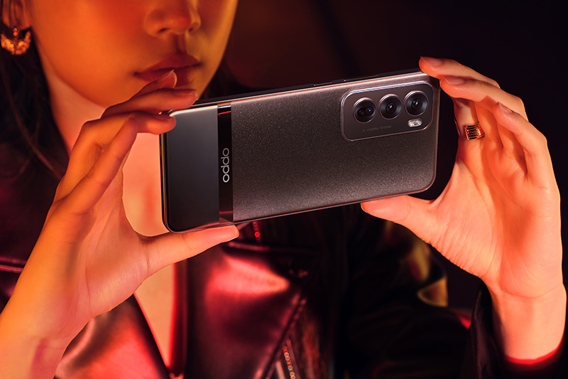 OPPO lancia i nuovi AI Phone: Reno12 e Reno12 Pro
