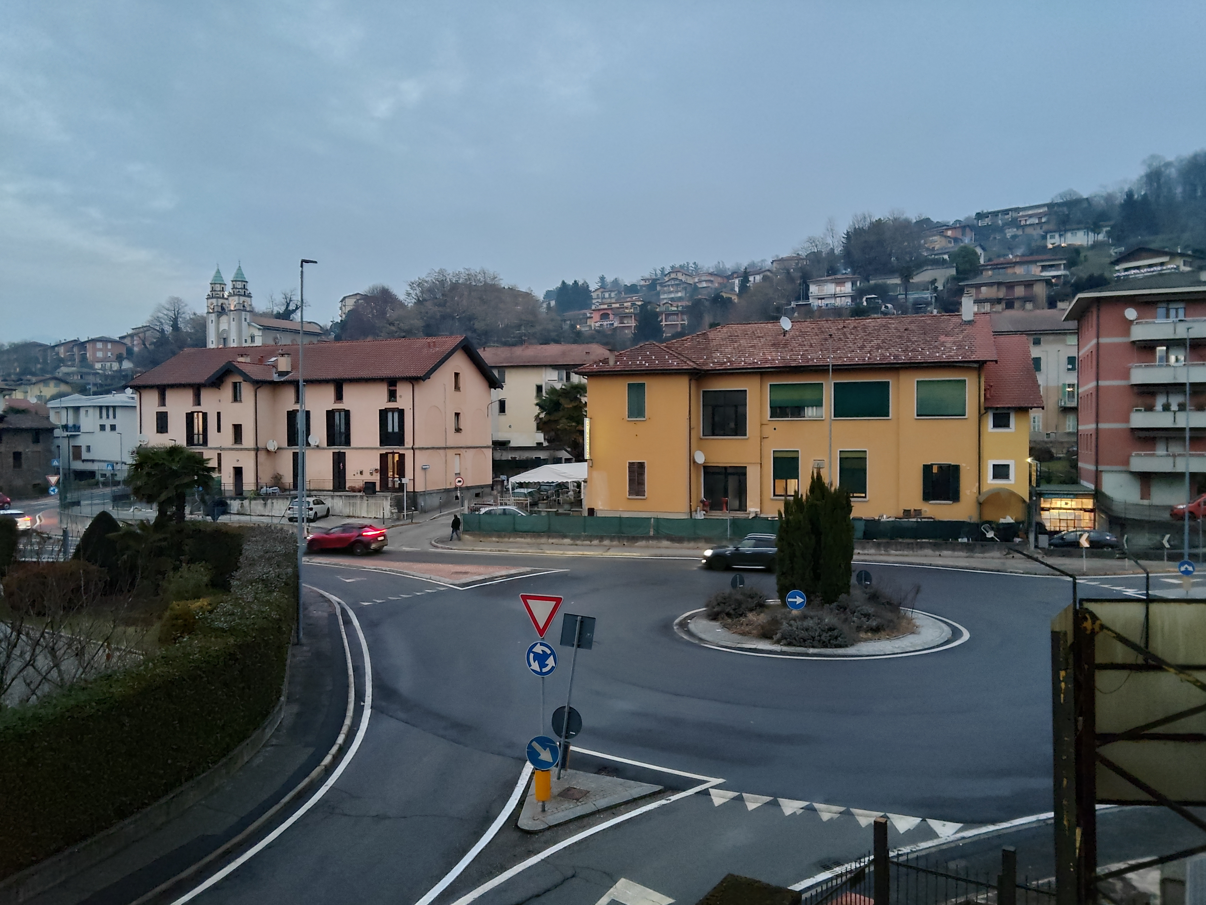 + Immagine ingrandita +