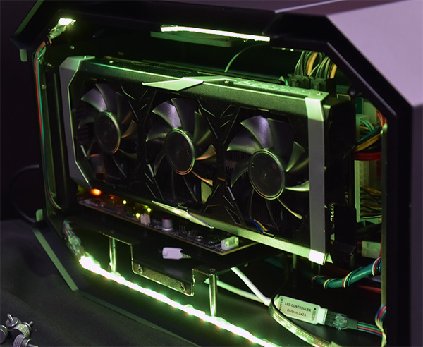 powercolor_computex_2016_2.jpg (108099 bytes)
