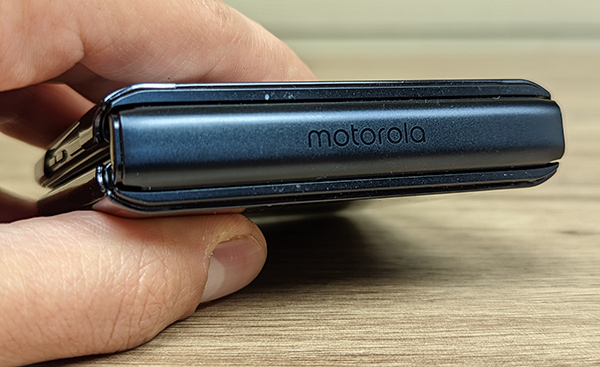 Recensione Motorola RAZR 2022