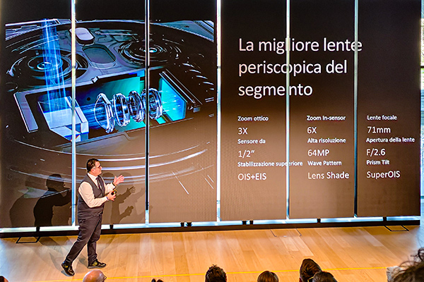 realme 12 Pro+ 5G  un potente mid-range con teleobiettivo periscopico sotto i 400 euro