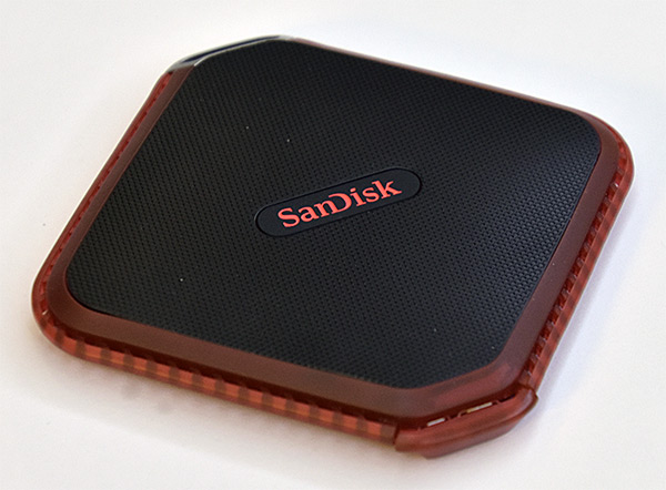 sandisk_ces2016_2.jpg (70622 bytes)