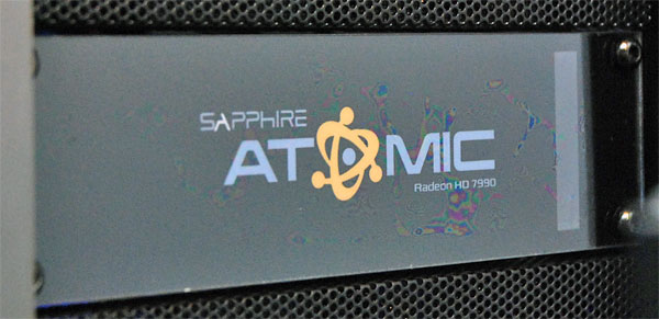 sapphire_7990_atomic_3.jpg (40447 bytes)