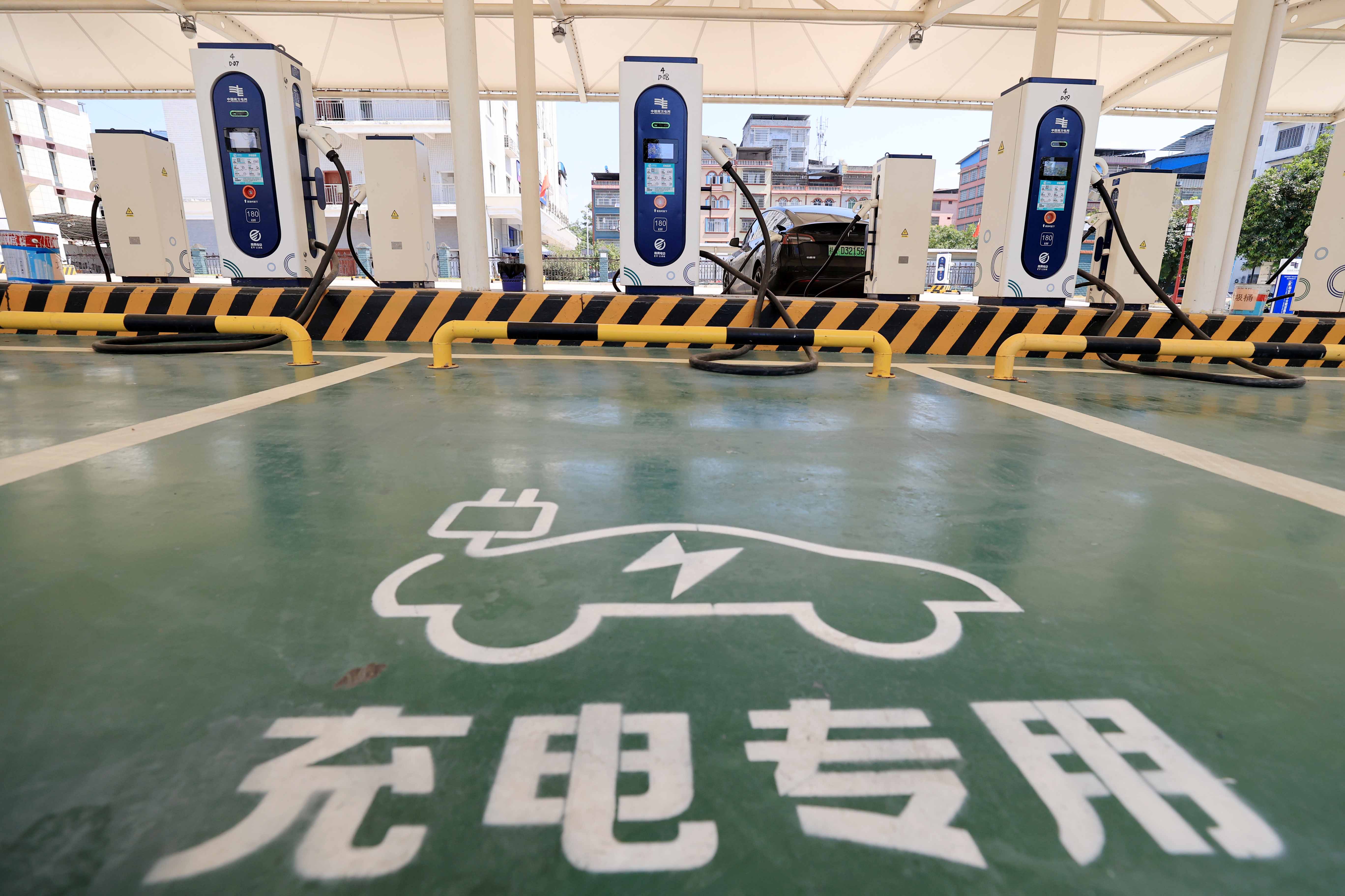 BMW e Mercedes sbarcano in Cina
