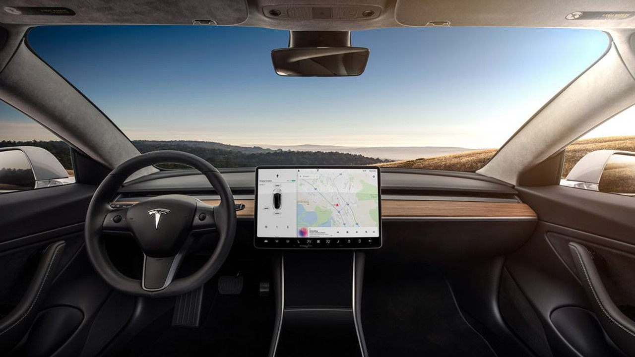 tesla_model3_dashboard_720.jpg