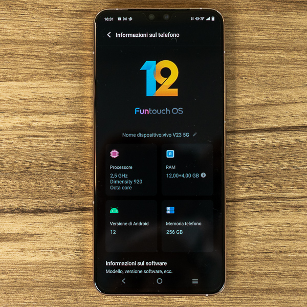 vivo V23 5G smartphone da fiera recensione funtouch OS 12