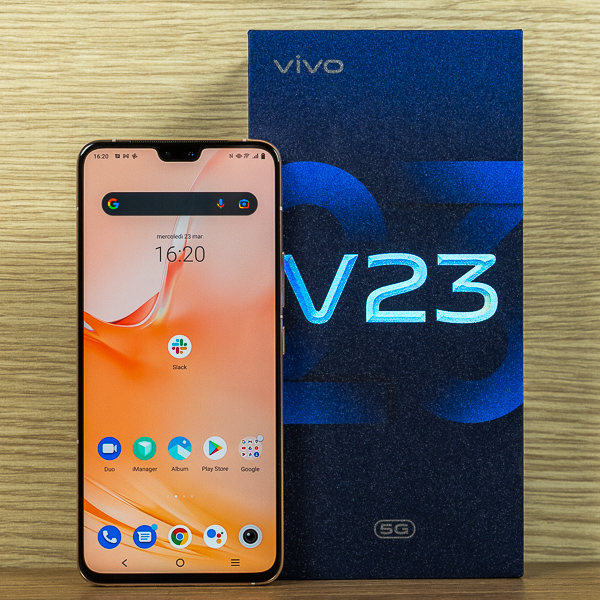 vivo V23 5G smartphone da fiera recensione