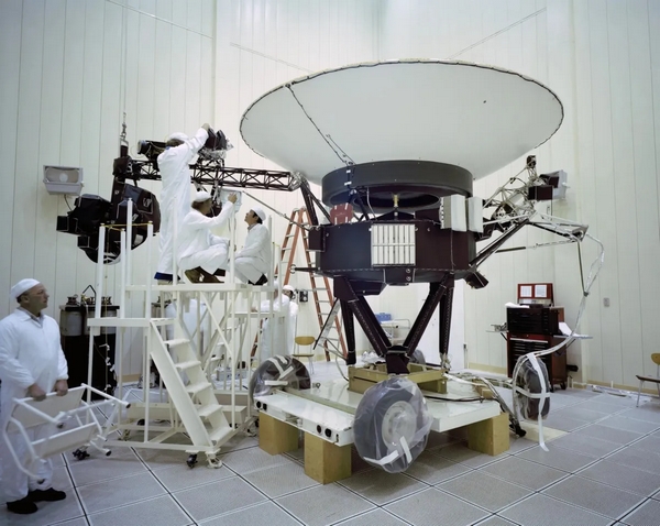 voyager 2