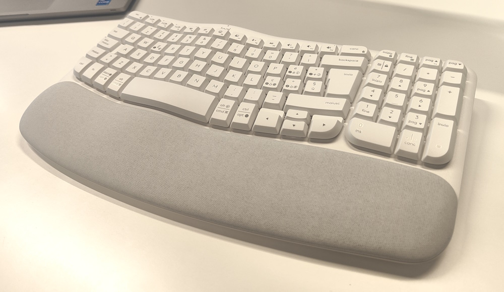 Logitech Wave Keys