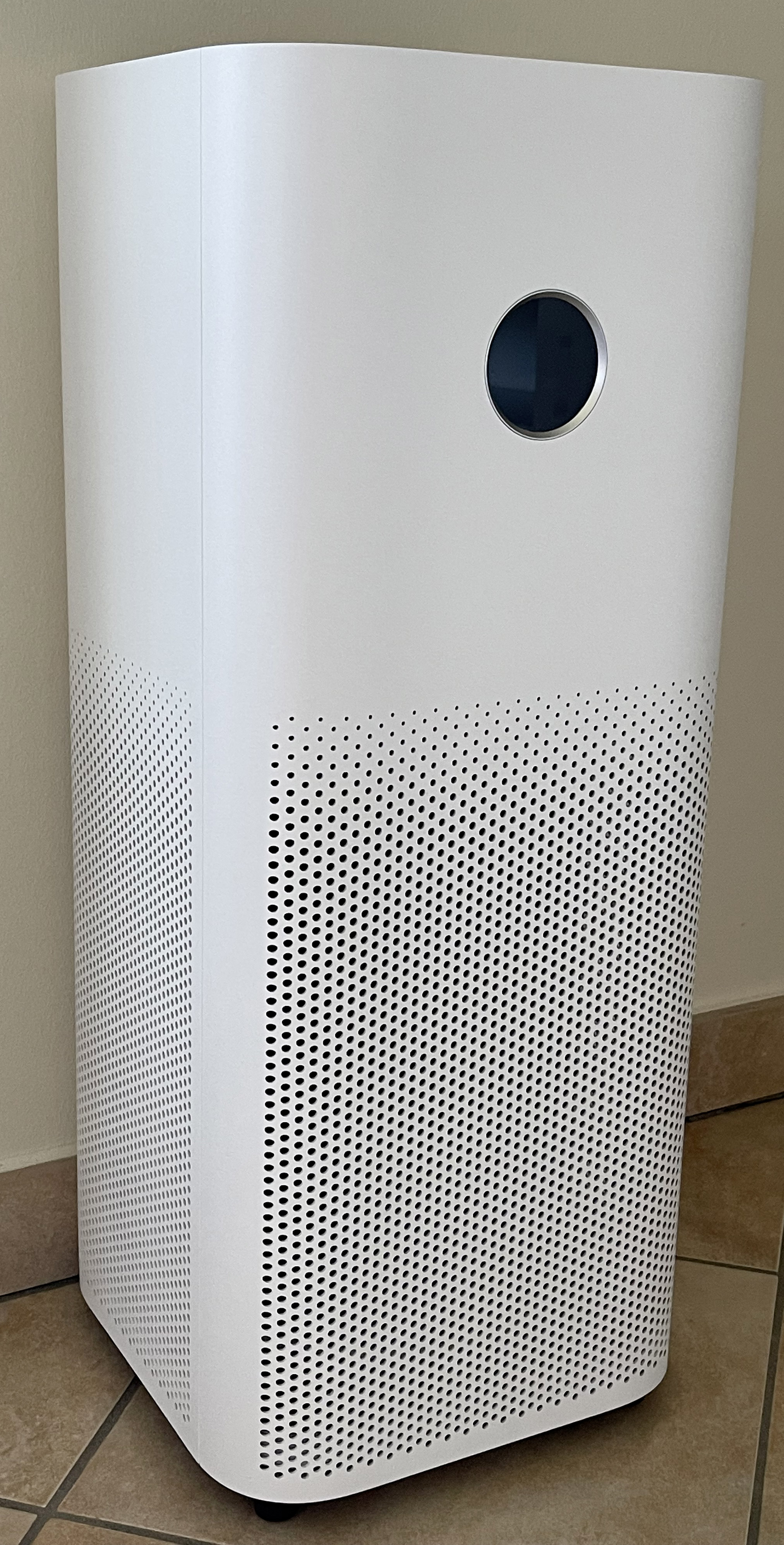 Xiaomi Smart Air Purifier 4 Pro purifica l'aria di casa in silenzio