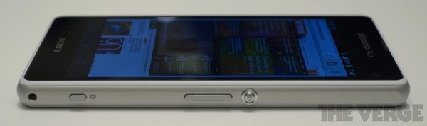 Sony Xperia Z1F angoli visuale